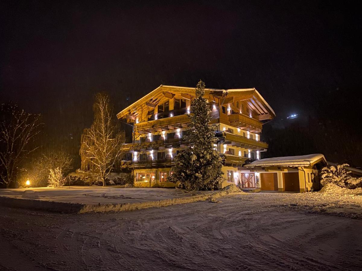 Pension Dorferwirt Bramberg am Wildkogel Extérieur photo
